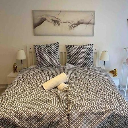 Private Studio Apartment In 브렘가르텐 외부 사진